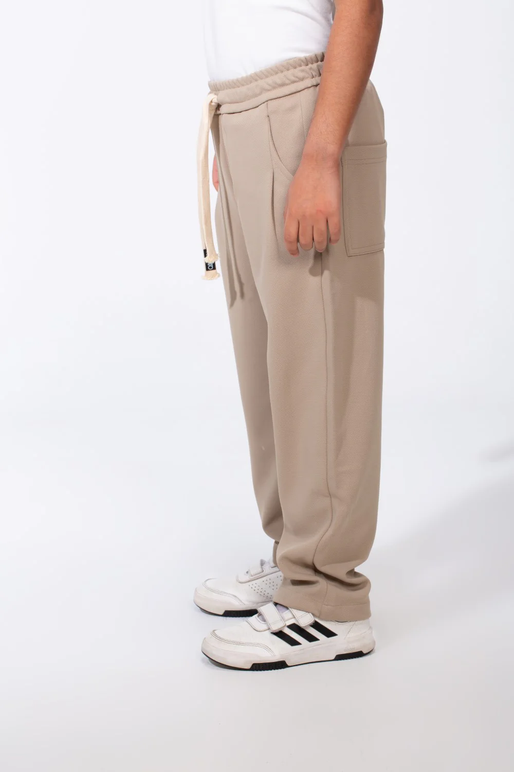 Boy's Elasticated Ribbed Waistband Deep Side Seam Pockets Over Size Fit Casual Outings Sweat Pants - Image 4