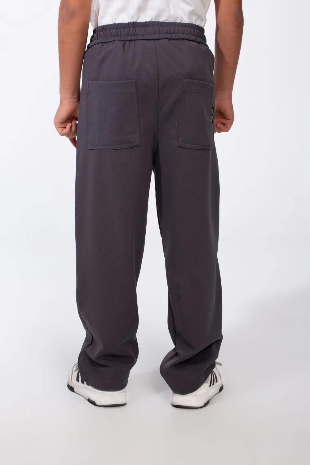 Boy's Elasticated Ribbed Waistband Deep Side Seam Pockets Over Size Fit Casual Outings Sweat Pants - Image 7