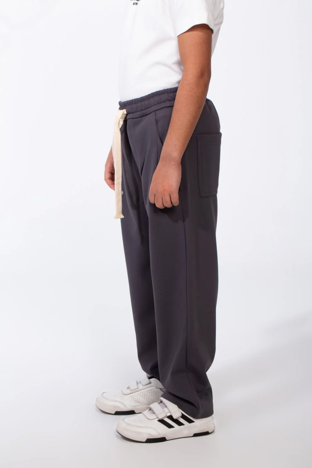 Boy's Elasticated Ribbed Waistband Deep Side Seam Pockets Over Size Fit Casual Outings Sweat Pants - Image 8