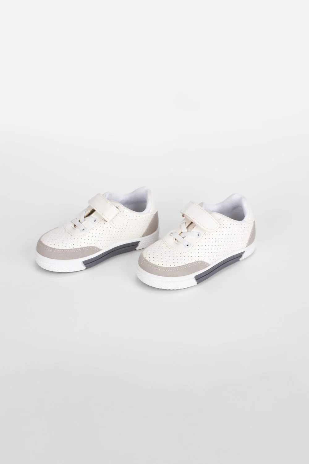 Boy's Flat Sole Faux Leather Chamois Multi Color Sneaker Shoes