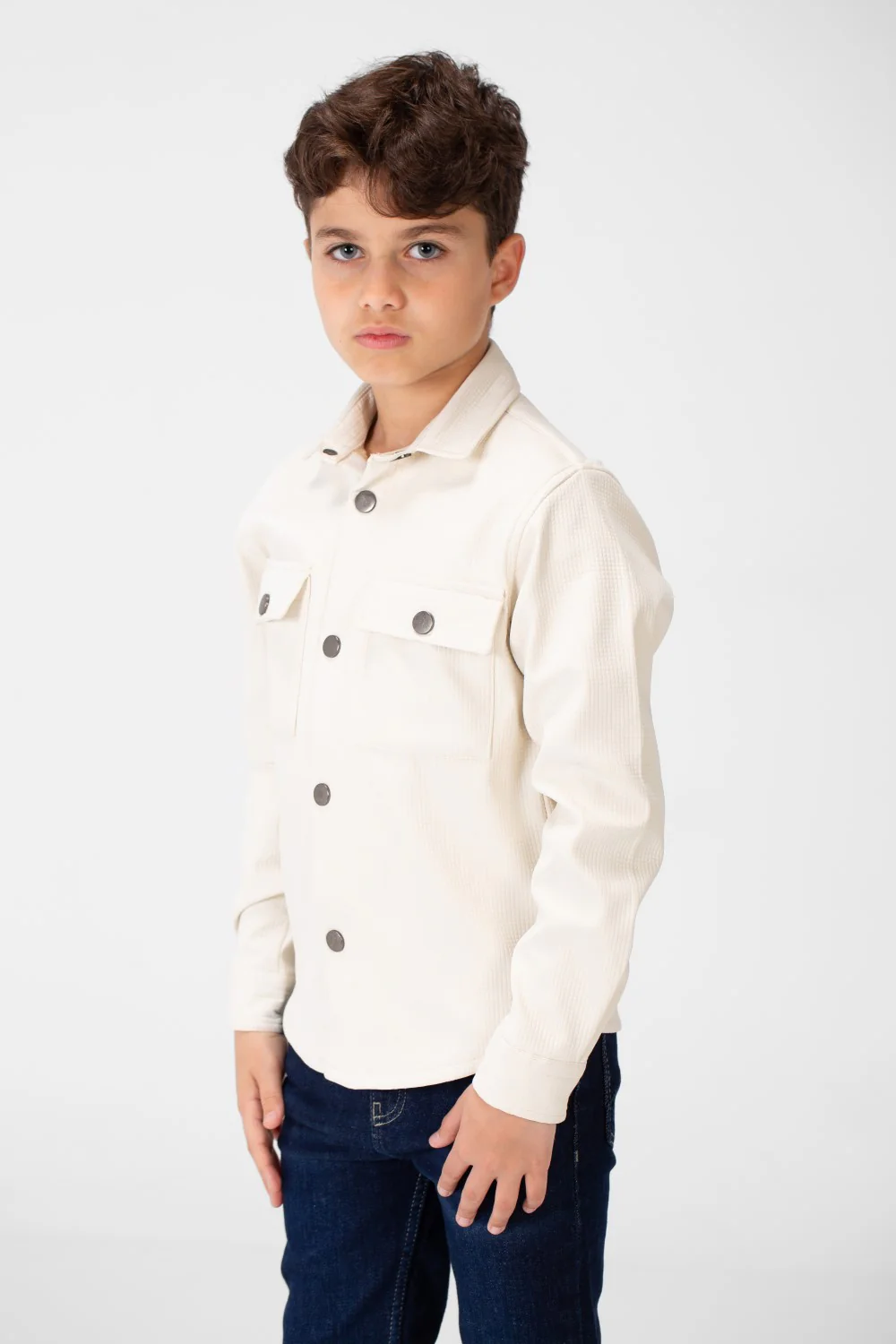 Boy's Fur Padded Shirt With Front Pockets And Long Sleeves - Image 11