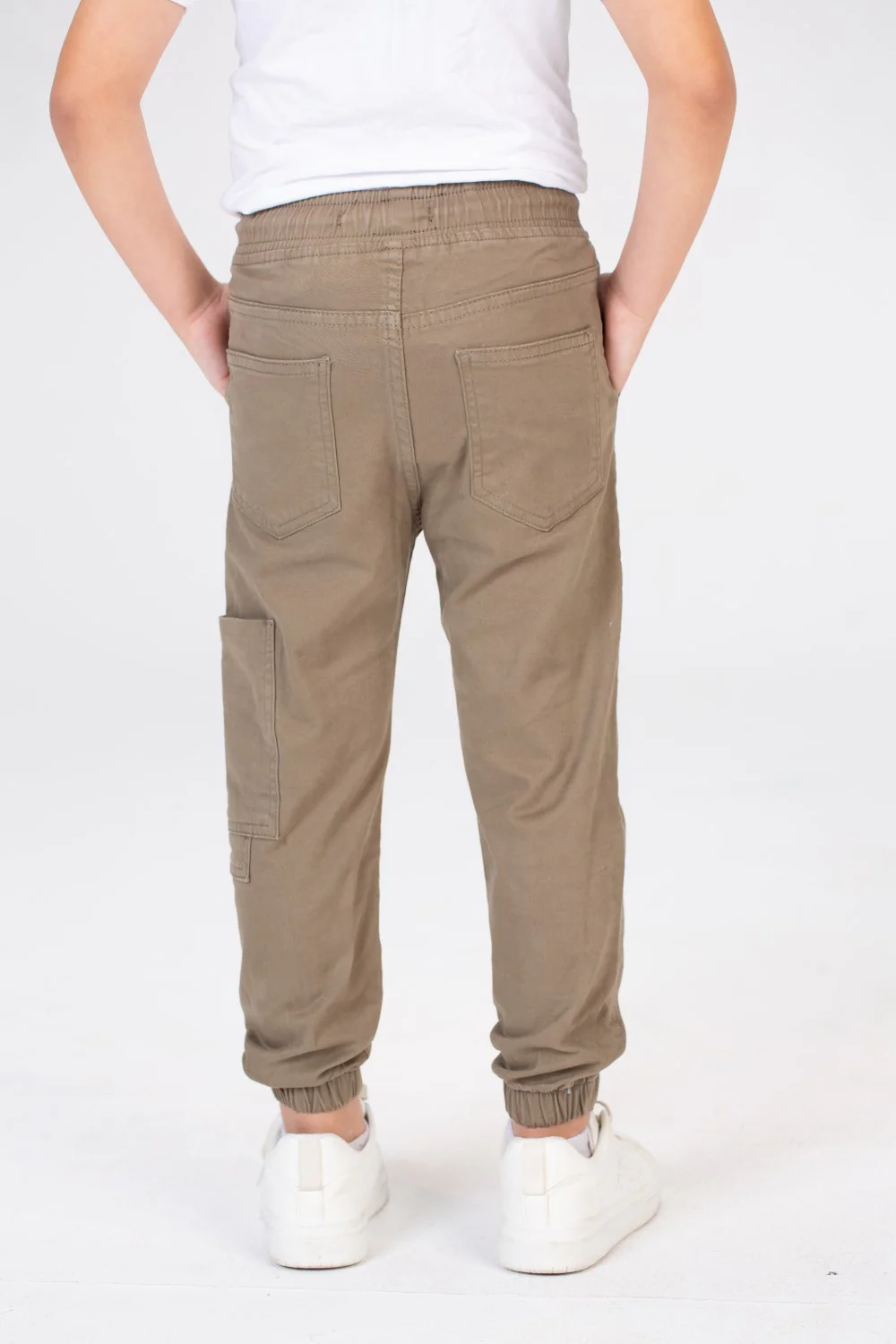 Boys Gabardine Pants With Elastic Waistband And A Distinctive Side Pocket - Image 11