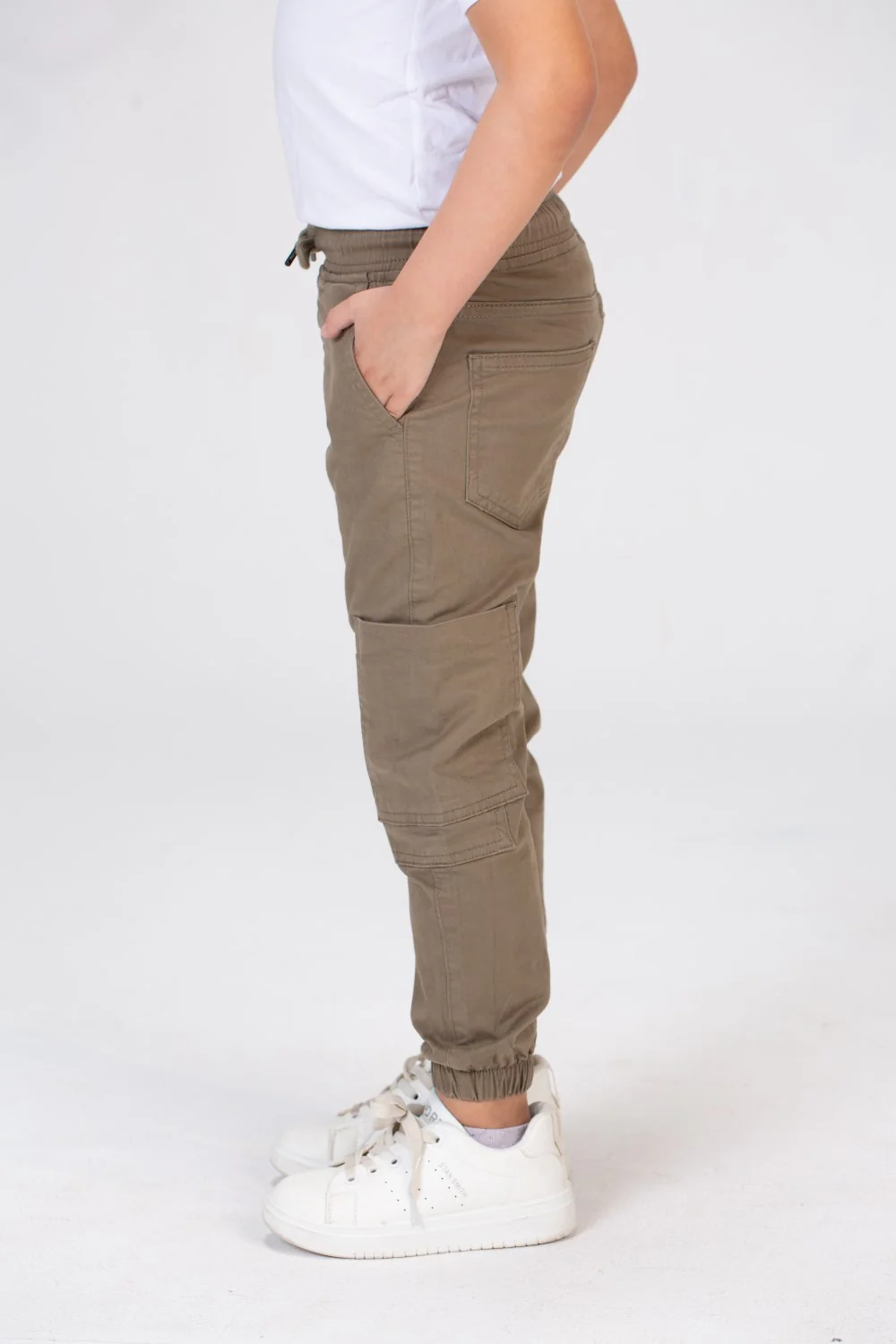 Boys Gabardine Pants With Elastic Waistband And A Distinctive Side Pocket - Image 12