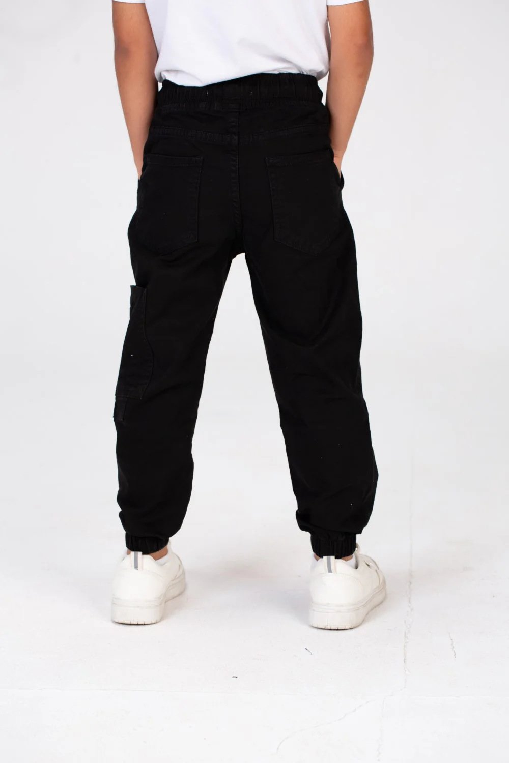 Boys Gabardine Pants With Elastic Waistband And A Distinctive Side Pocket - Image 5