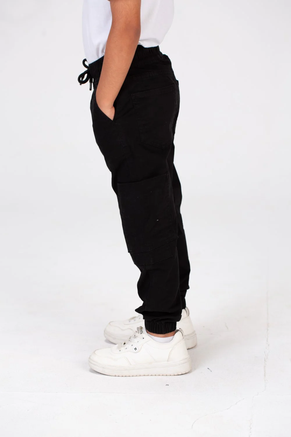 Boys Gabardine Pants With Elastic Waistband And A Distinctive Side Pocket - Image 6