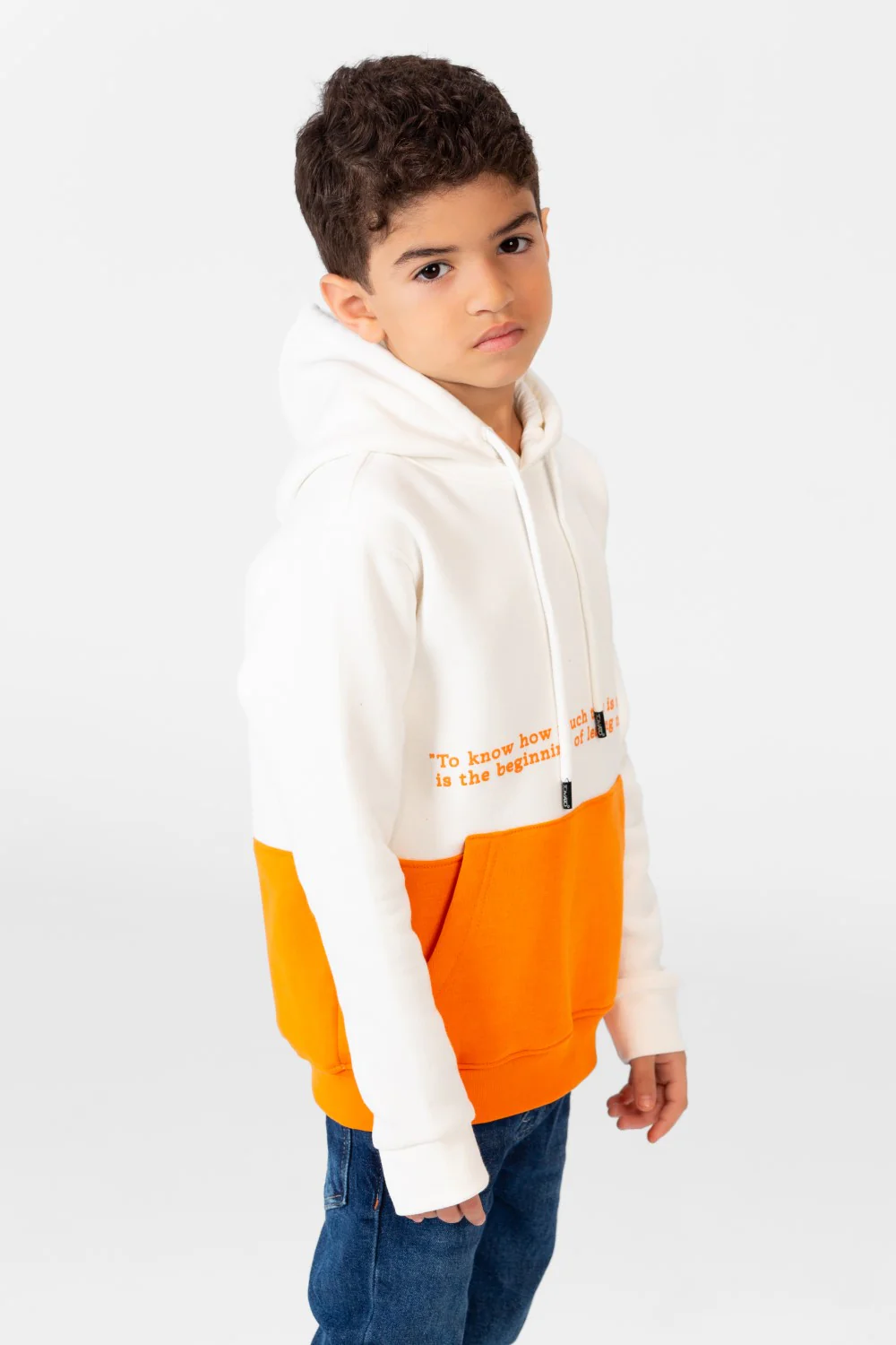 Boy's Hoodie Sweatshirt With Color Block And Text Print On The Front - Image 3
