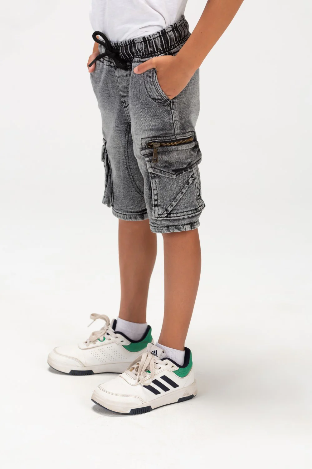 Boys Jeans Used Casual Shorts With Side Pockets And A Zipper On The Side - Image 12