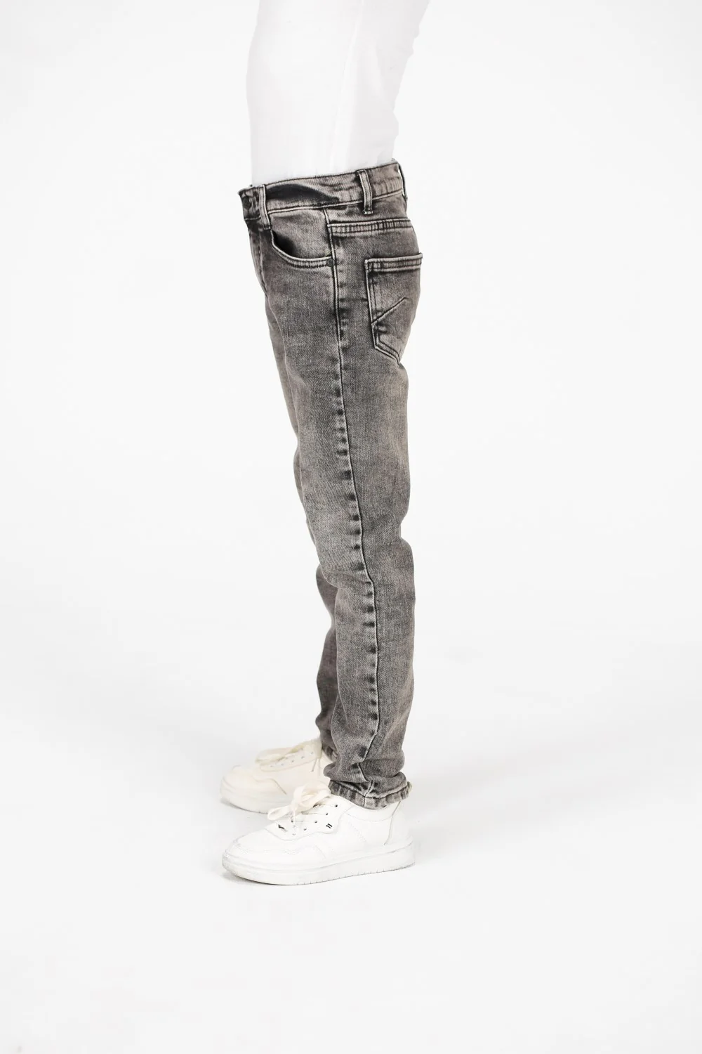 Boys Jeans Used Pants With Badge Tomato On The Back - Image 12