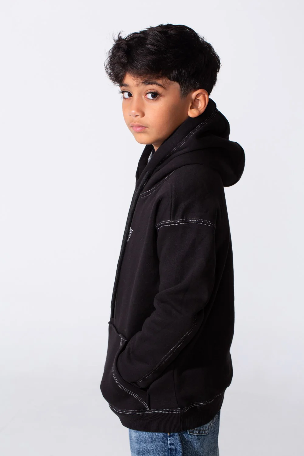 Boy's Milton Oversized Hood Sweatshirt With Text Print On The Front Long Sleeves - Image 3