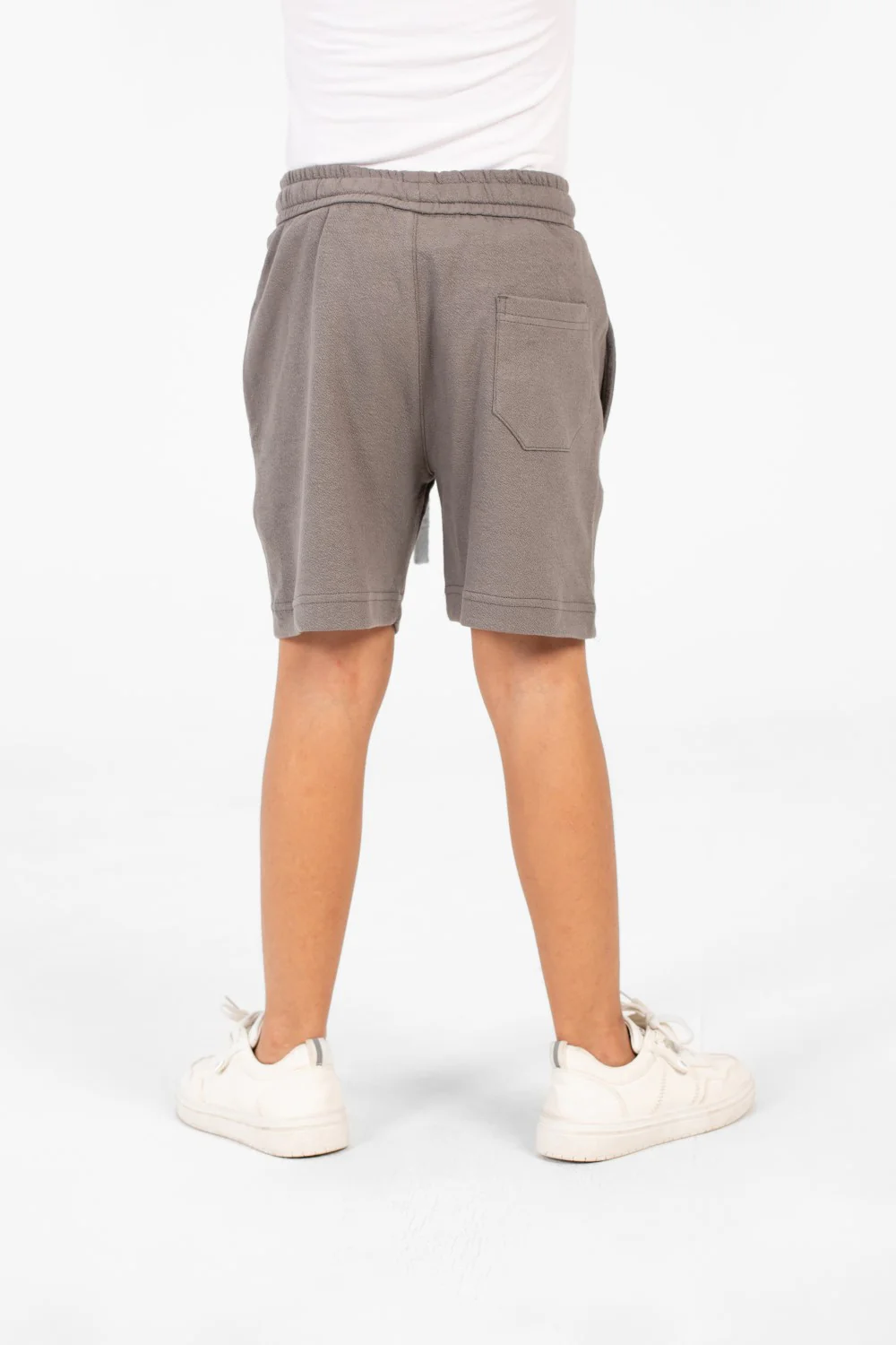 Boy's Milton Short With Elastic Waistband And Side Pockets In Modern Design - Image 10