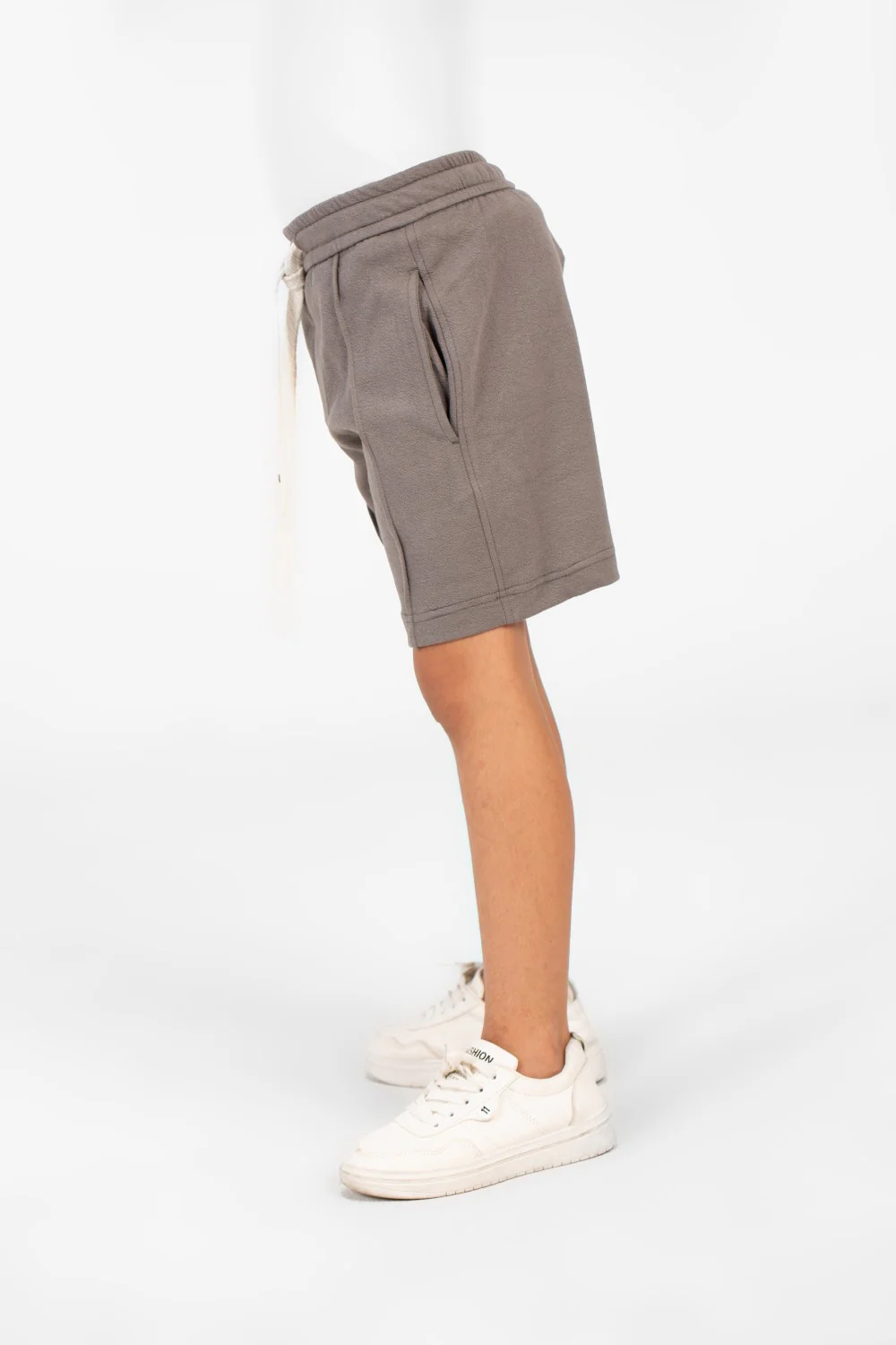 Boy's Milton Short With Elastic Waistband And Side Pockets In Modern Design - Image 12