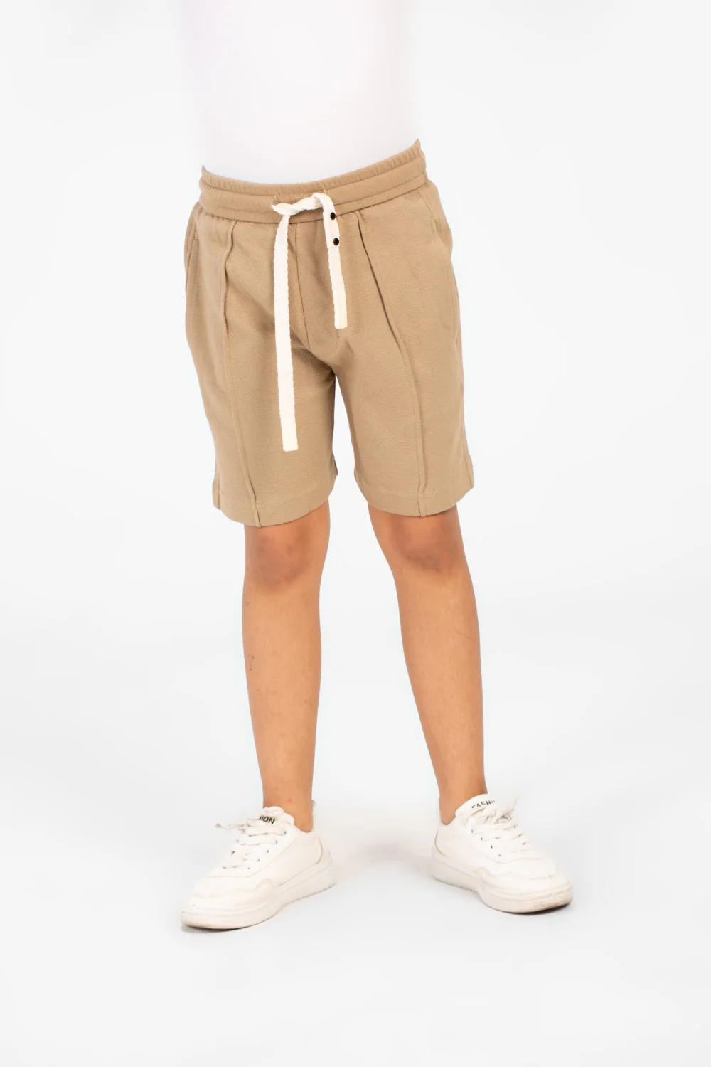 Boy's Milton Short With Elastic Waistband And Side Pockets In Modern Design - Image 17