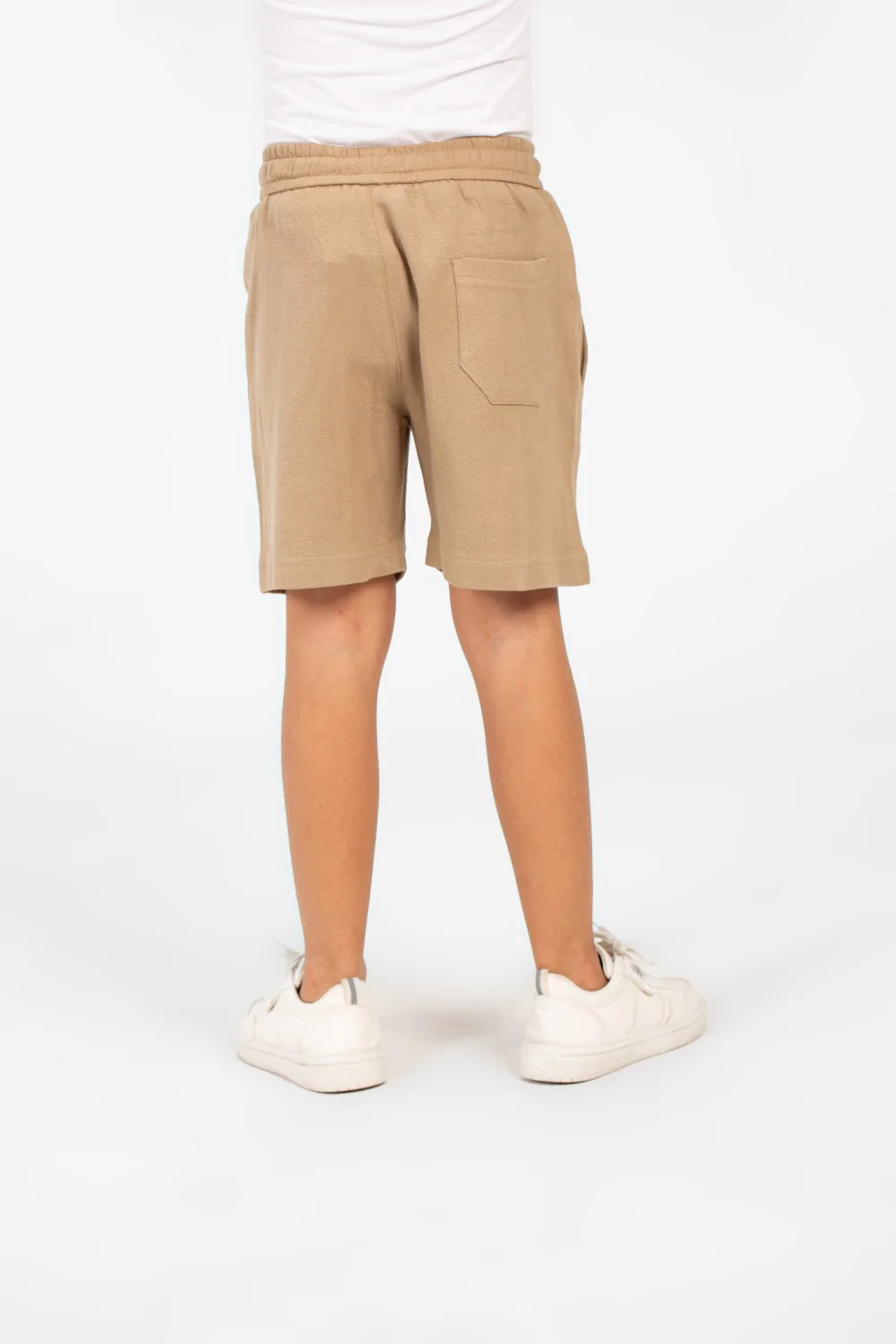 Boy's Milton Short With Elastic Waistband And Side Pockets In Modern Design - Image 18