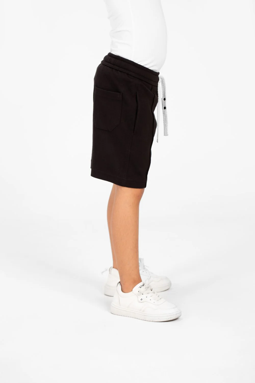 Boy's Milton Short With Elastic Waistband And Side Pockets In Modern Design - Image 3