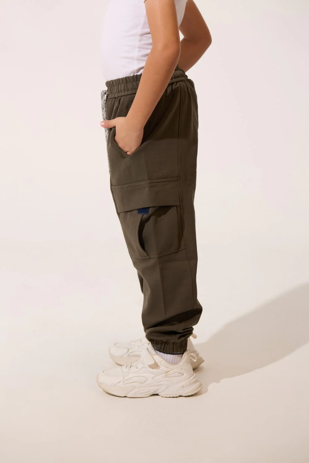 Boy's Oversize Sweatpants With Elastic Waistband And Side Pockets - Image 8