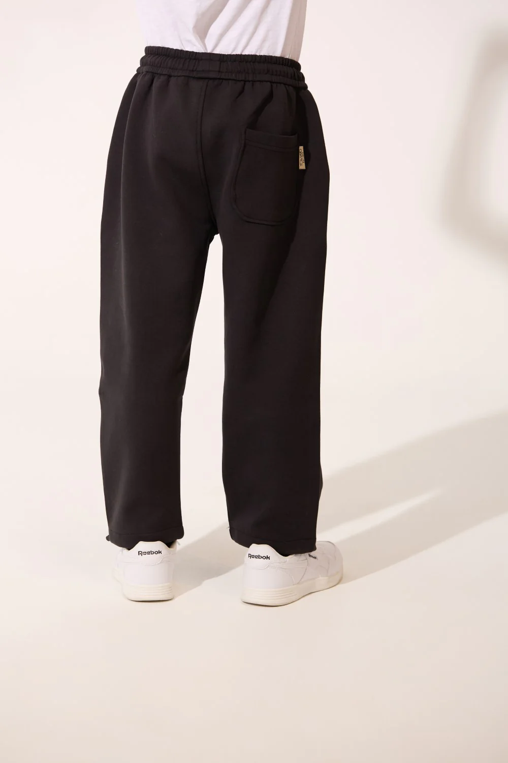 Boy's Oversized Drawstring Sweatpants In Basic Colors With A Back Pocket - Image 2