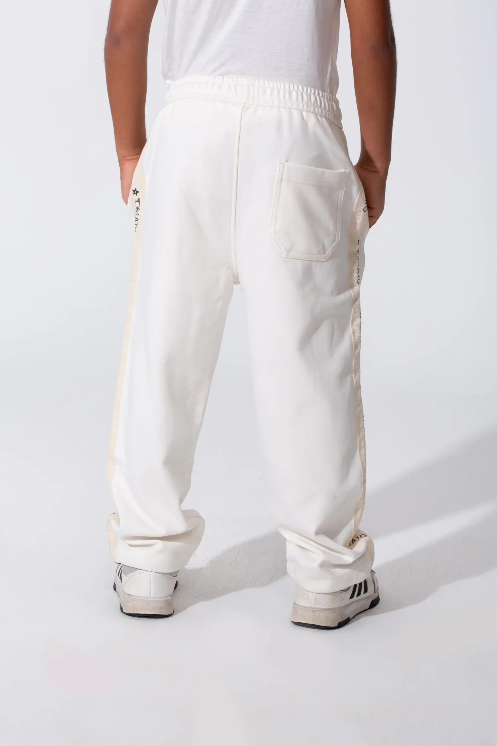 Boy's Oversized Sweatpants With A Tomato Stripe On The Side And Pockets - Image 10