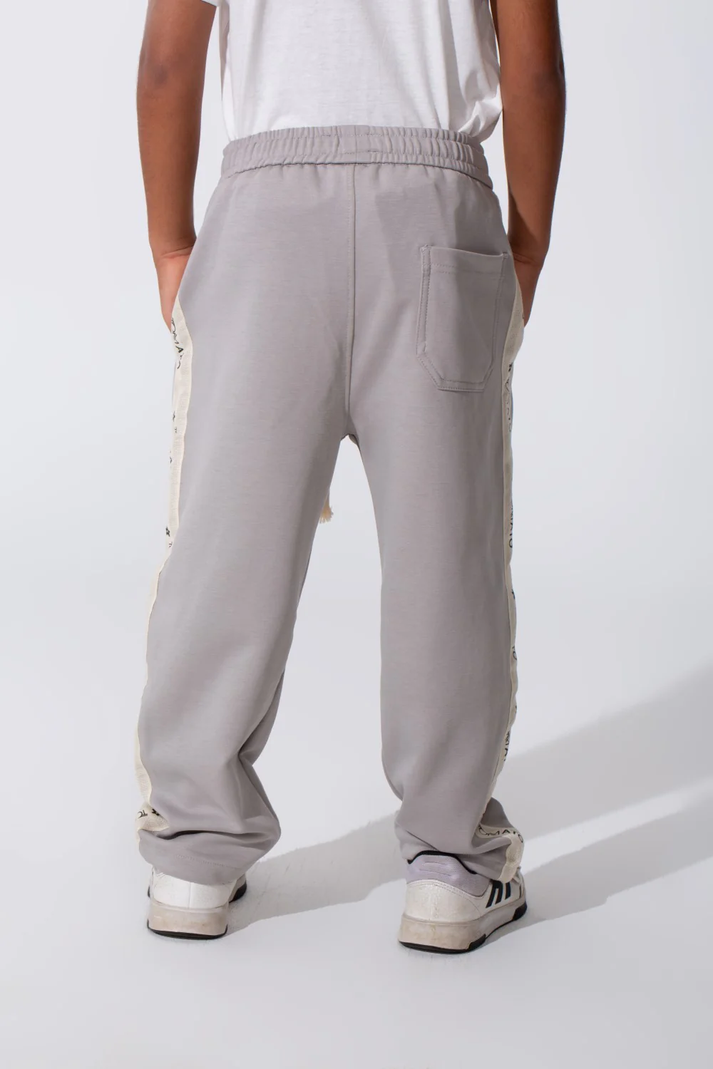 Boy's Oversized Sweatpants With A Tomato Stripe On The Side And Pockets - Image 14