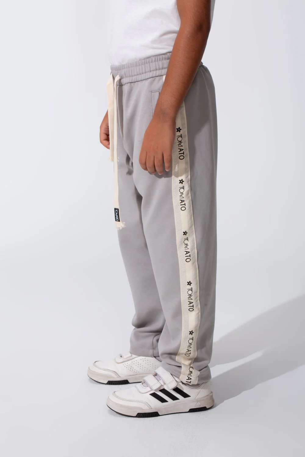 Boy's Oversized Sweatpants With A Tomato Stripe On The Side And Pockets - Image 16