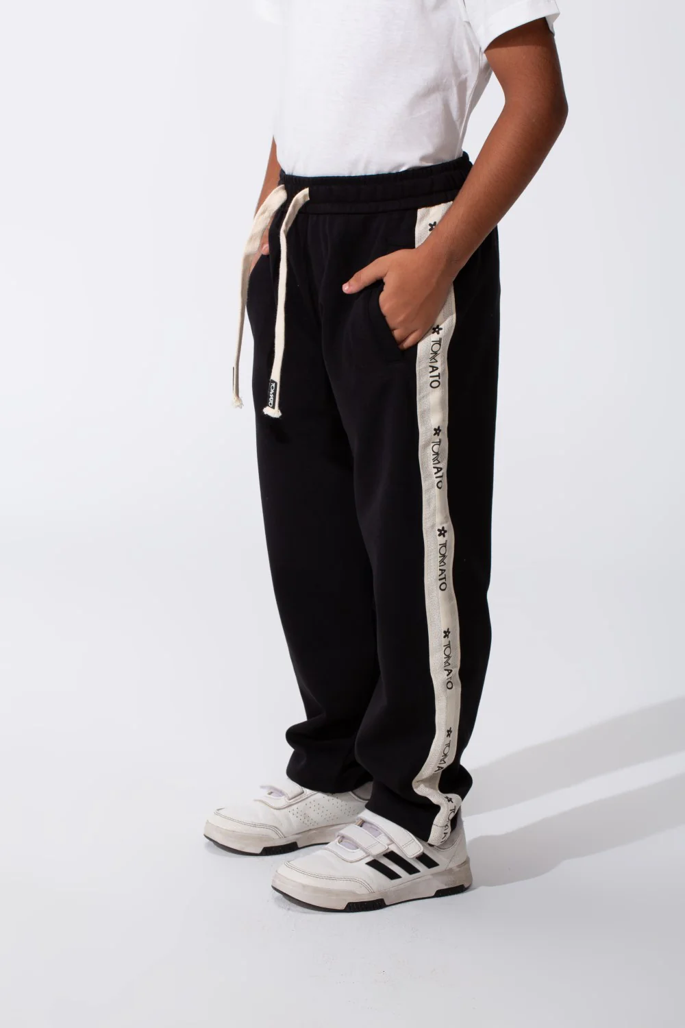 Boy's Oversized Sweatpants With A Tomato Stripe On The Side And Pockets - Image 4