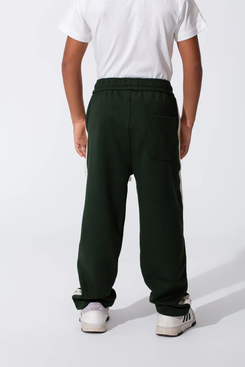 Boy's Oversized Sweatpants With A Tomato Stripe On The Side And Pockets - Image 6