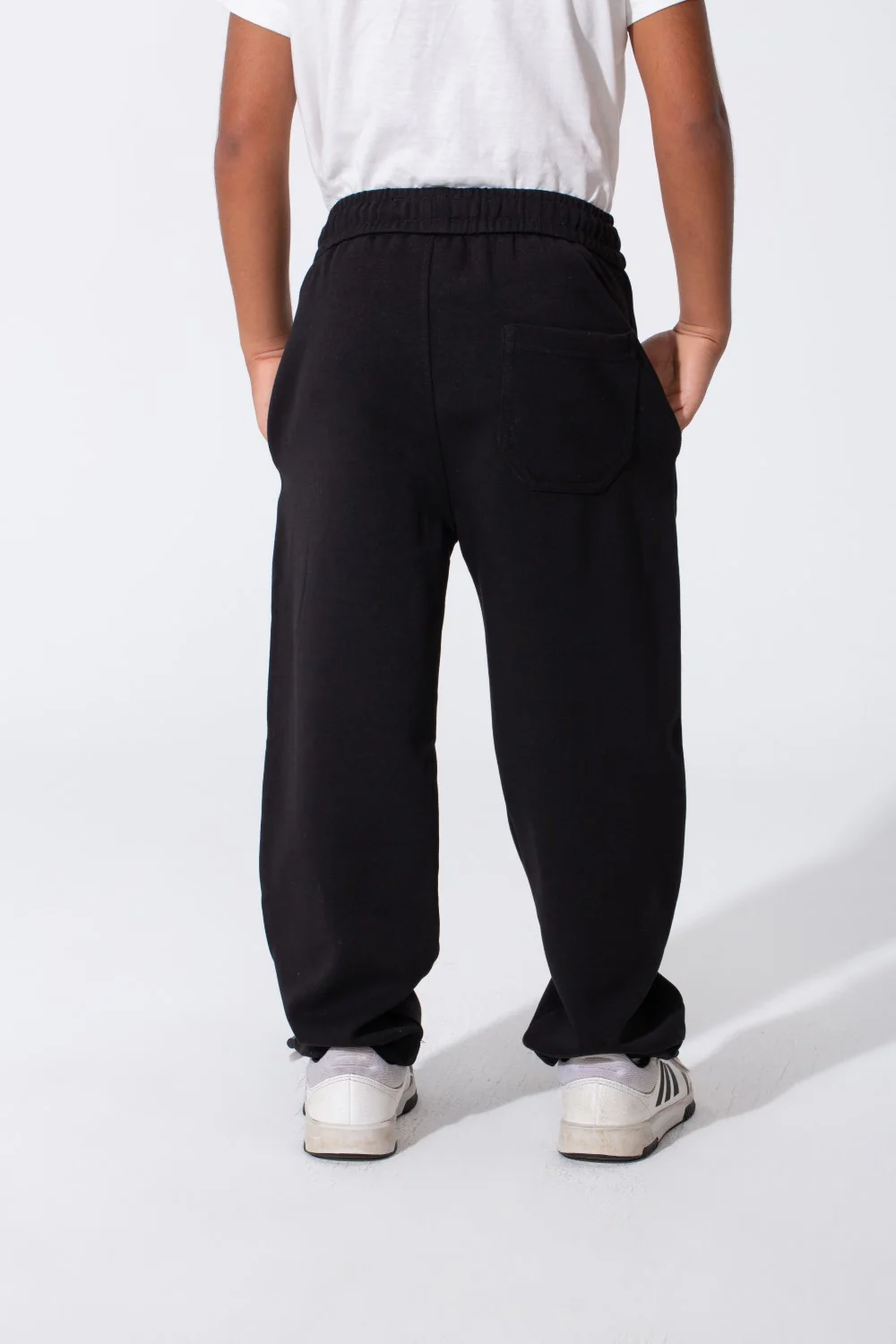 Boy's Oversized Sweatpants With Back Pocket And Drawstring At The Waist - Image 2