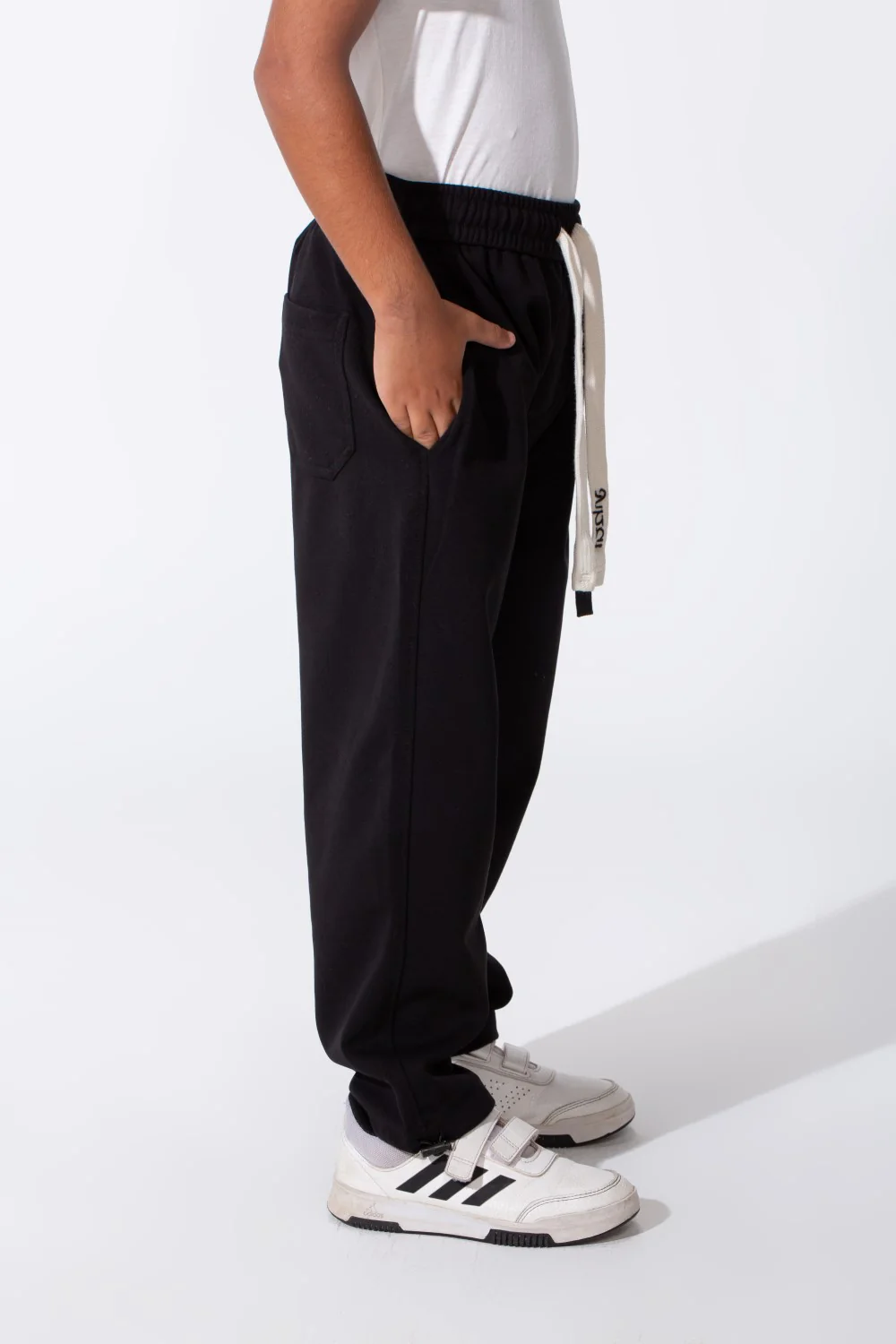Boy's Oversized Sweatpants With Back Pocket And Drawstring At The Waist - Image 3