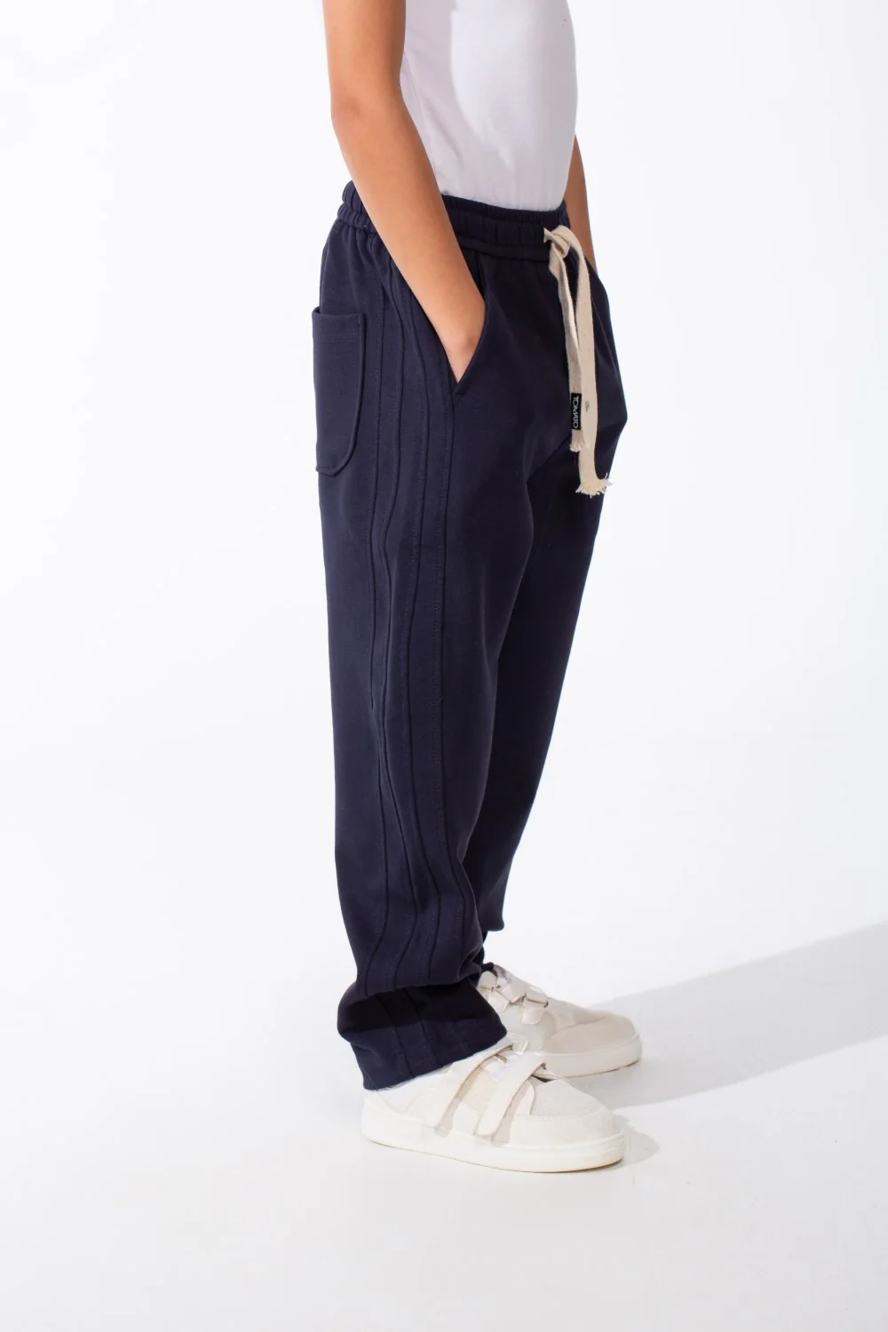 Boy's Relaxed Wide-Leg Design Elastic Waist Side Pockets Maximum Comfort Casual Look Perfect For Everyday Sweatpants - Image 12