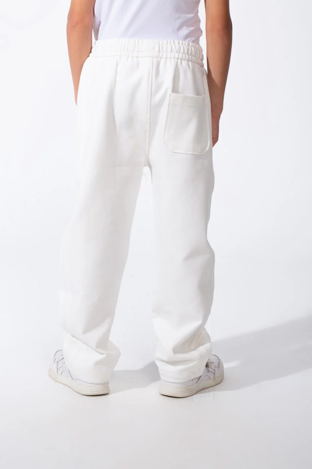 Boy's Relaxed Wide-Leg Design Elastic Waist Side Pockets Maximum Comfort Casual Look Perfect For Everyday Sweatpants - Image 18