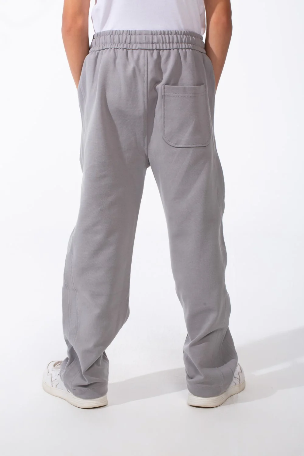 Boy's Relaxed Wide-Leg Design Elastic Waist Side Pockets Maximum Comfort Casual Look Perfect For Everyday Sweatpants - Image 8