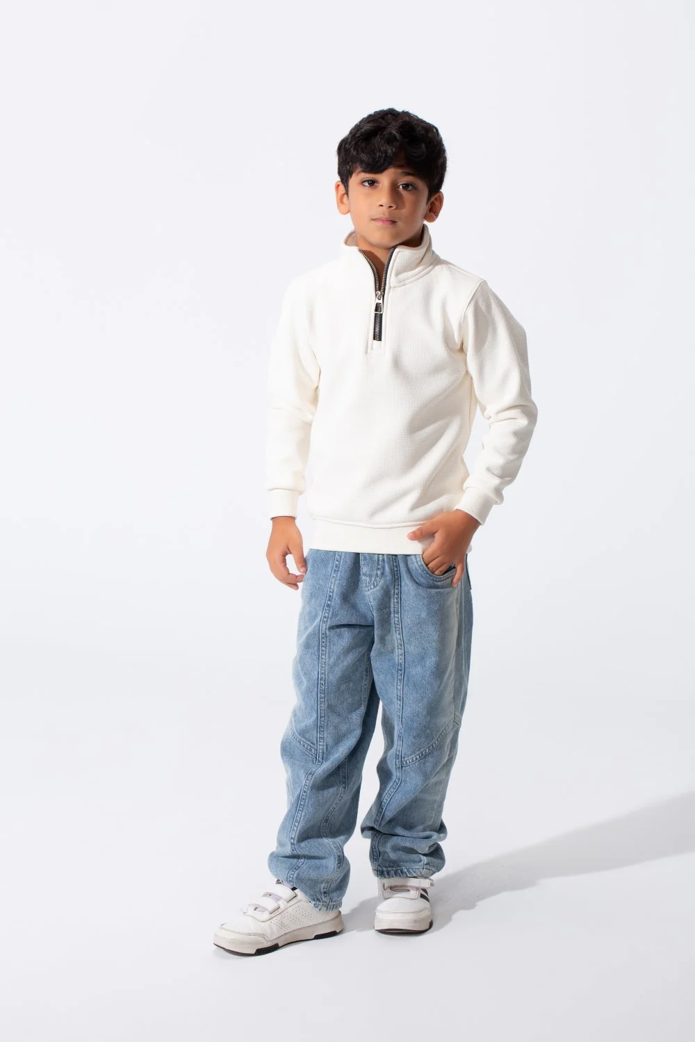 Boy's Slim Fit Front Half Zip Sweatshirt With Long Sleeves - Image 12