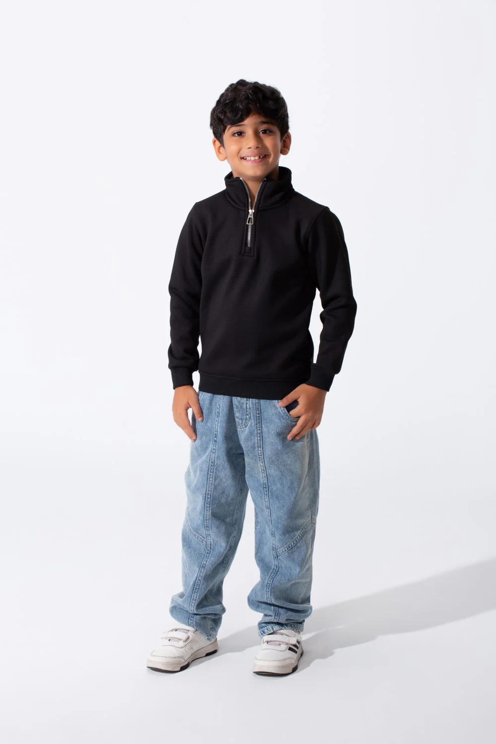Boy's Slim Fit Front Half Zip Sweatshirt With Long Sleeves - Image 4