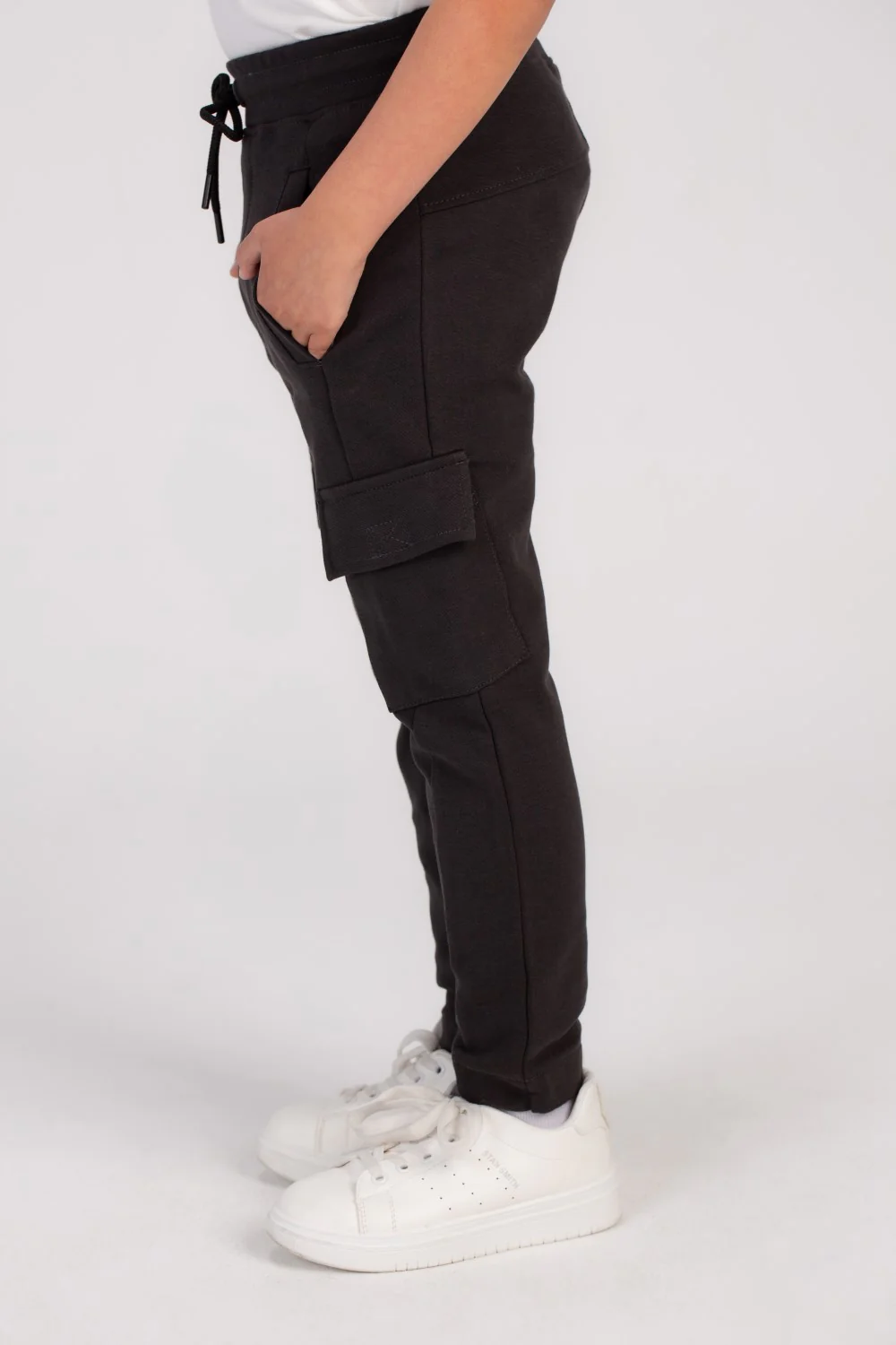 Boy's Slim Fit Unique Cut Basic Sports Baggy Sweatpants Versatile For Any Occasion - Image 3