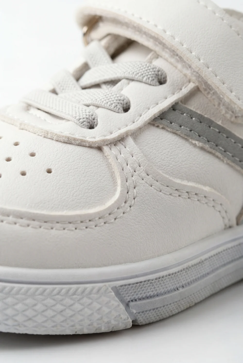 Boy's Sneakers Racing Stripes With Classic Perforated Toe For Extra Breathability Gripped Sole Shoes - Image 7