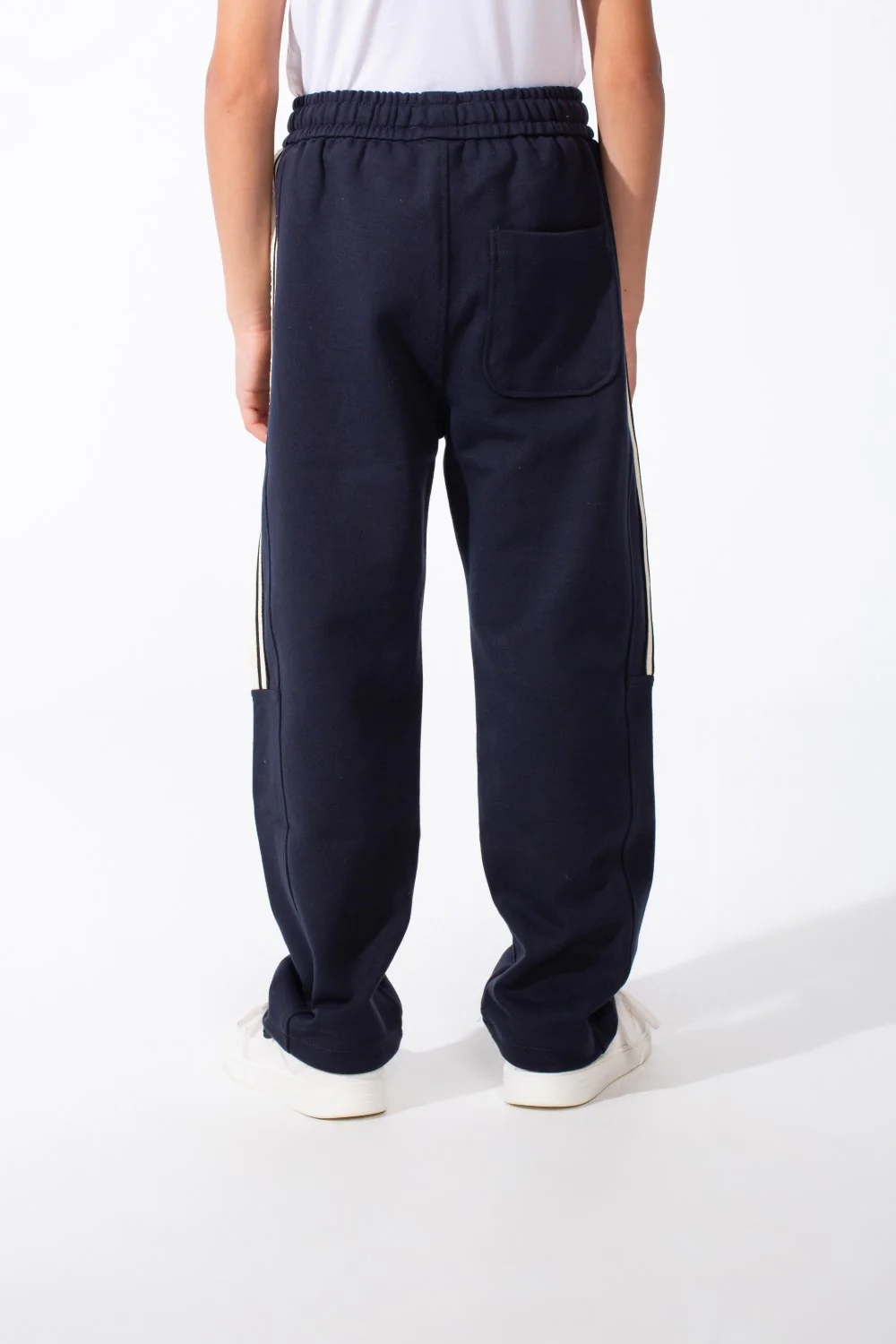 Boy's Sporty Wide-Leg Design Contrast Side Stripes Side Pockets Trendy Athletic Style For Daily Use Sweatpants - Image 14