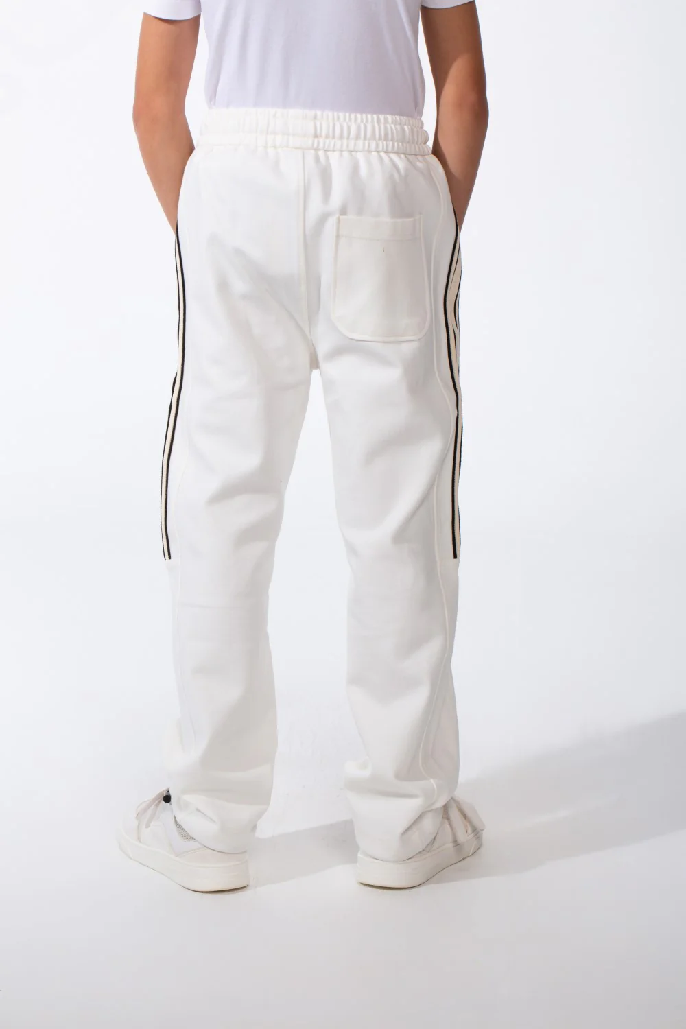 Boy's Sporty Wide-Leg Design Contrast Side Stripes Side Pockets Trendy Athletic Style For Daily Use Sweatpants - Image 22