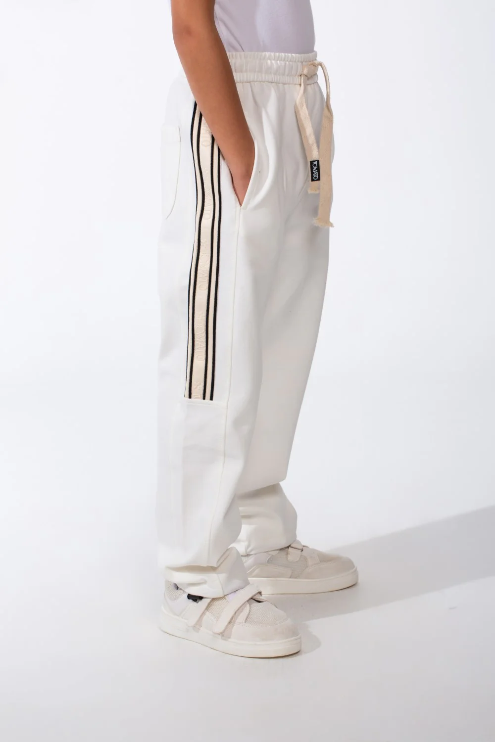 Boy's Sporty Wide-Leg Design Contrast Side Stripes Side Pockets Trendy Athletic Style For Daily Use Sweatpants - Image 24