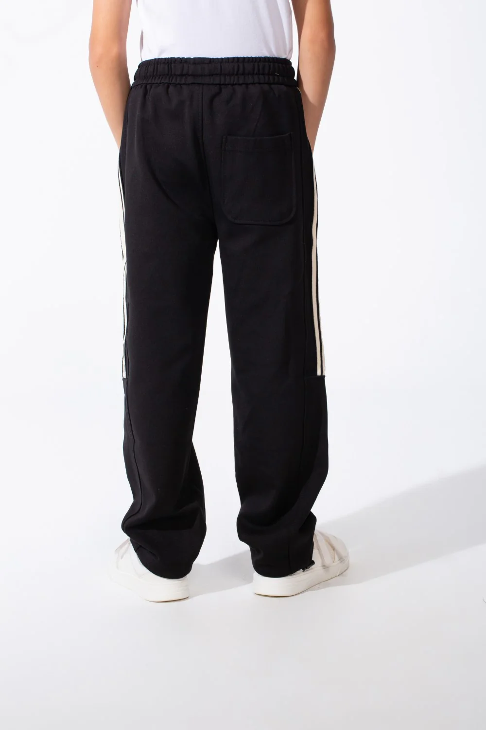 Boy's Sporty Wide-Leg Design Contrast Side Stripes Side Pockets Trendy Athletic Style For Daily Use Sweatpants - Image 6