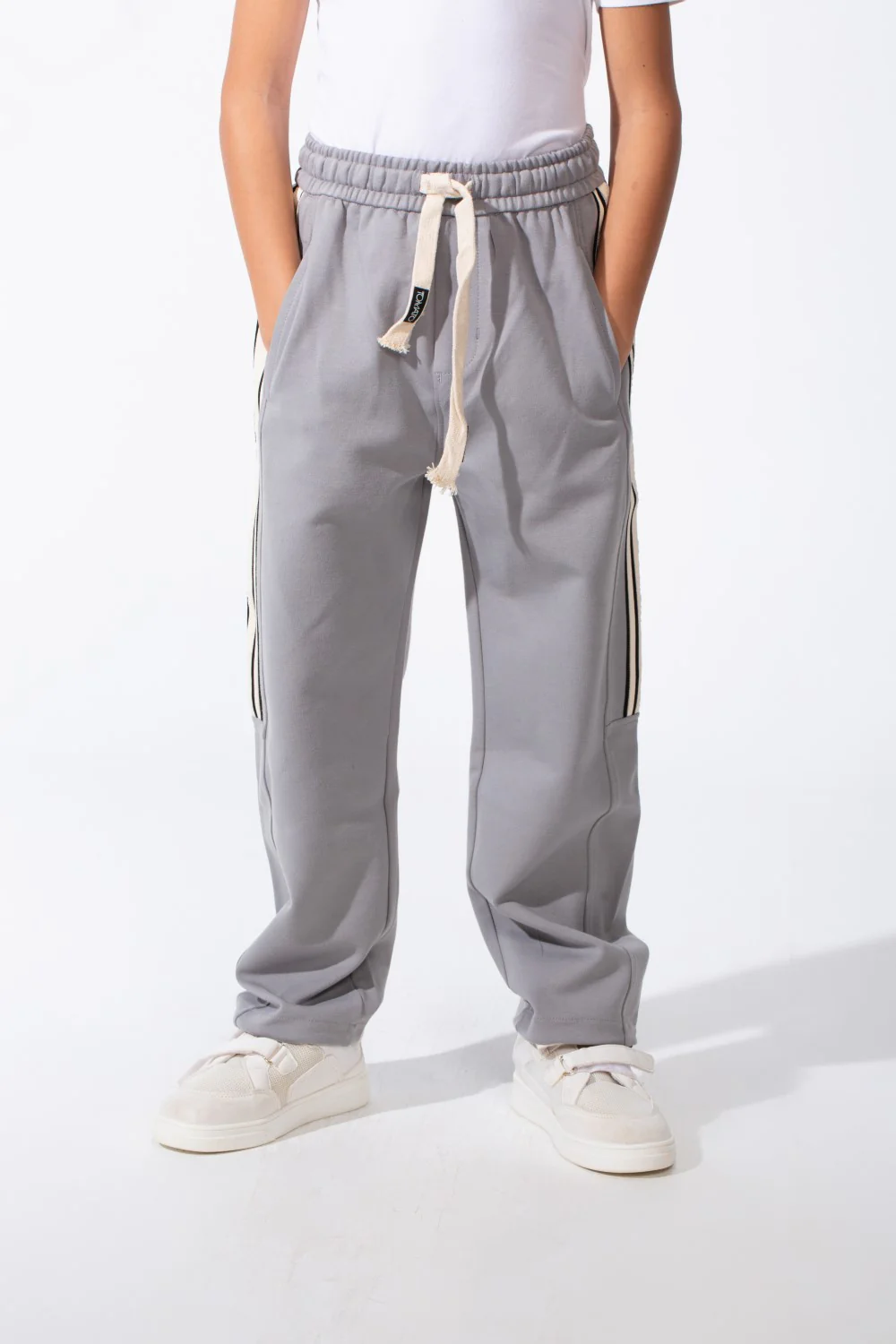 Boy's Sporty Wide-Leg Design Contrast Side Stripes Side Pockets Trendy Athletic Style For Daily Use Sweatpants - Image 9