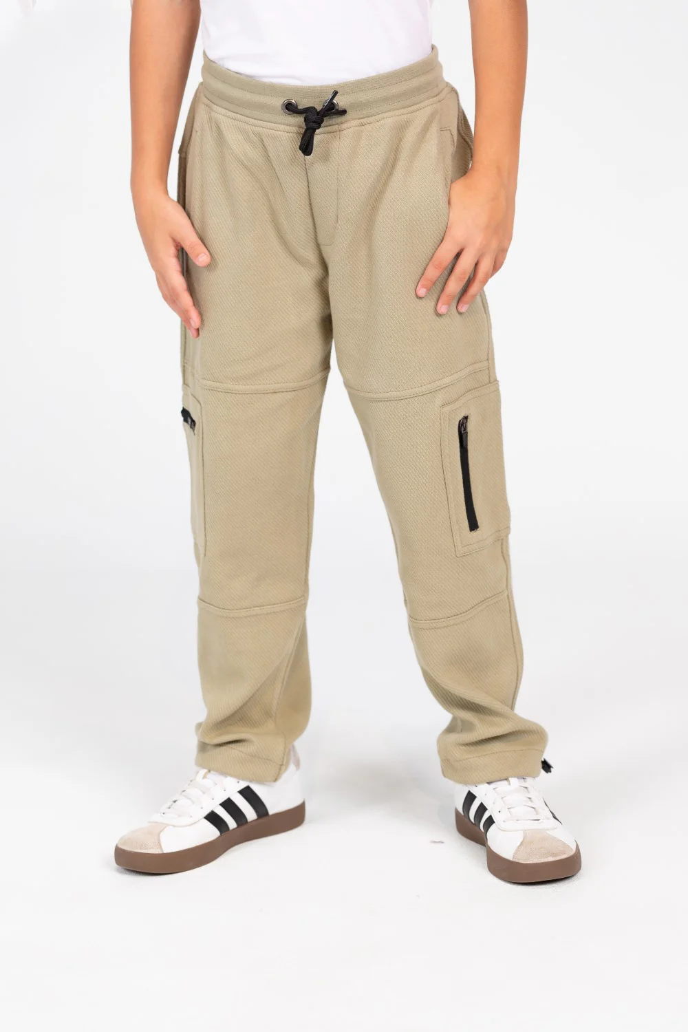 Boy's Sweatpants With Drawstring In The Middle And Side Pockets - Image 13