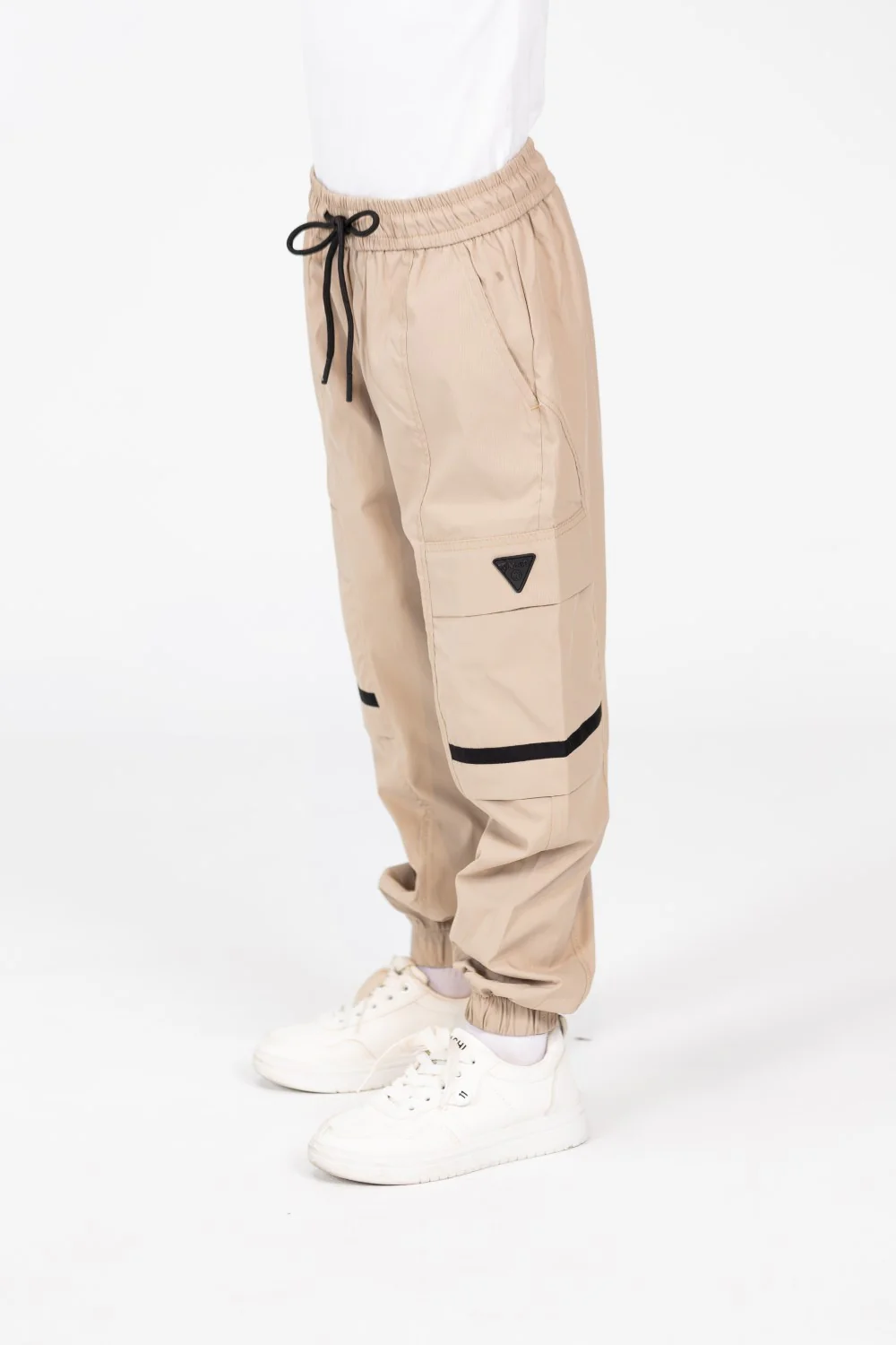 Boy's Sweatpants With Elastic Waistband And A Modern Cut - Image 3