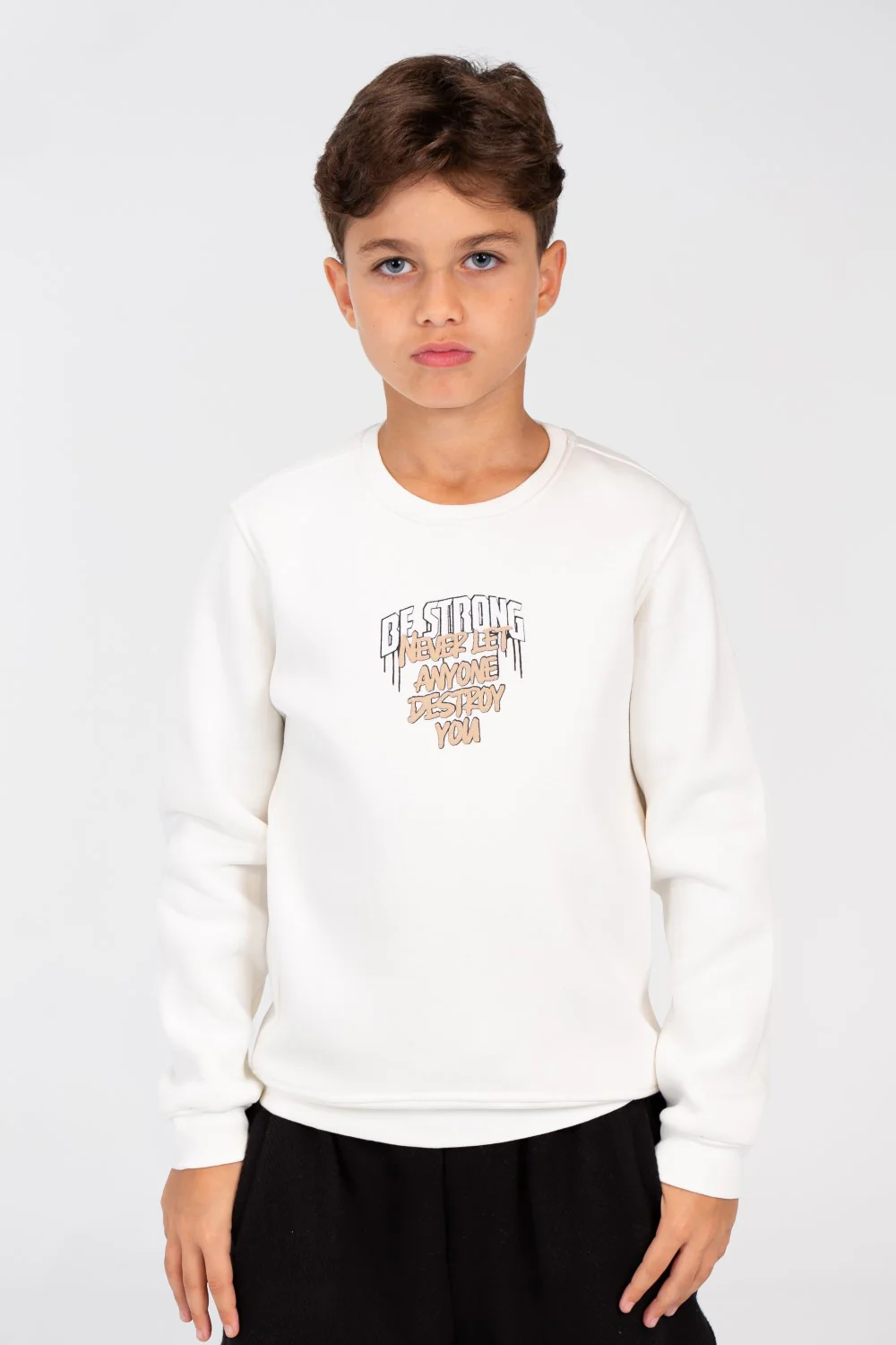 Boy's Sweatshirt With A Round Neck And Front Print - Image 9