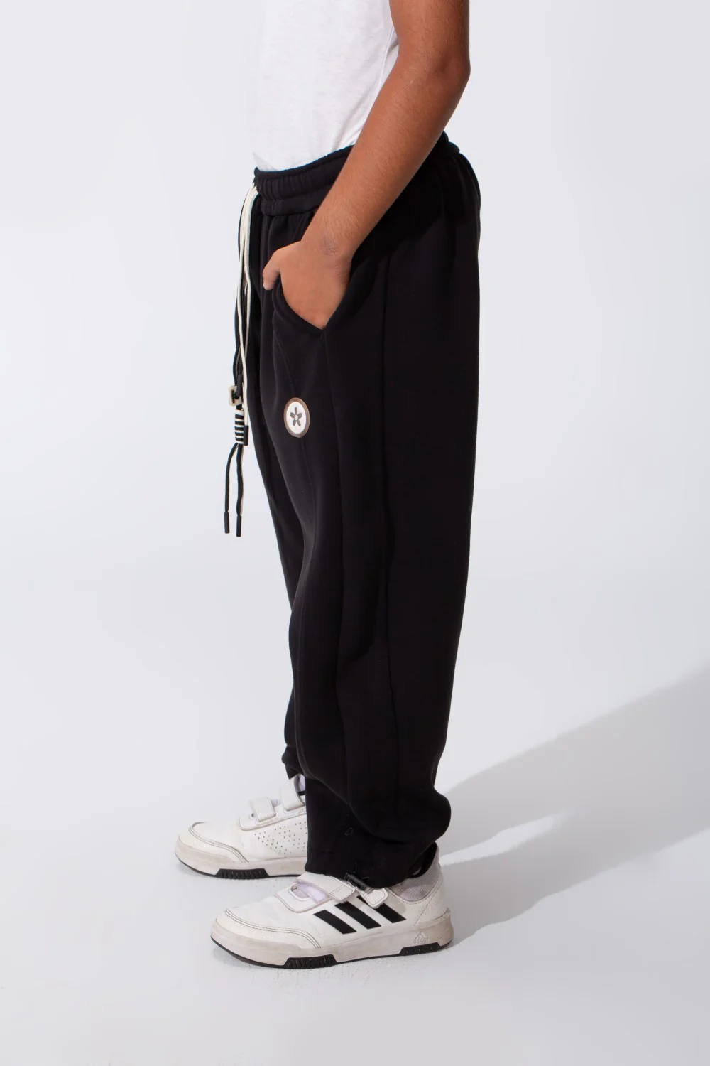 Boy's Tomato Oversized Sweatpants With Drawstring Waist And Pockets - Image 8