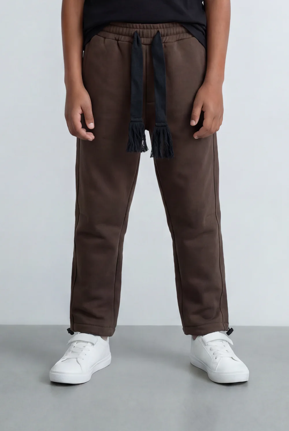 Boy's Tomato Store Jogger Sweatpants Contrast Side Piping Elastic Waistband Melton Regular Fit - Image 5