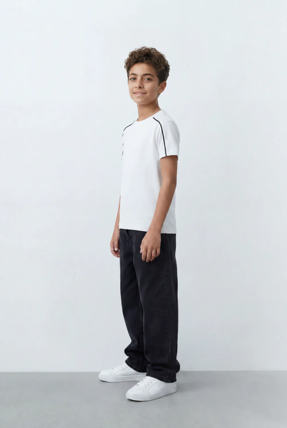 Boy's Tomato Store Minimal Contrast Trim T-Shirt Clean Athletic Inspired Design Shoulder Piping Detail - Image 4