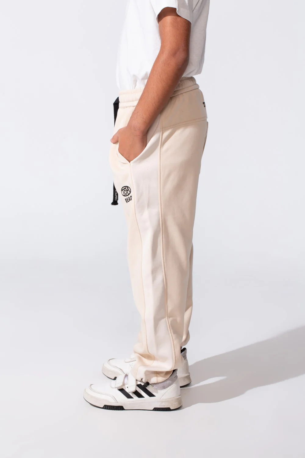 Boy's Tomato Sweatpants With Elastic Waistband And Drawstring - Image 4