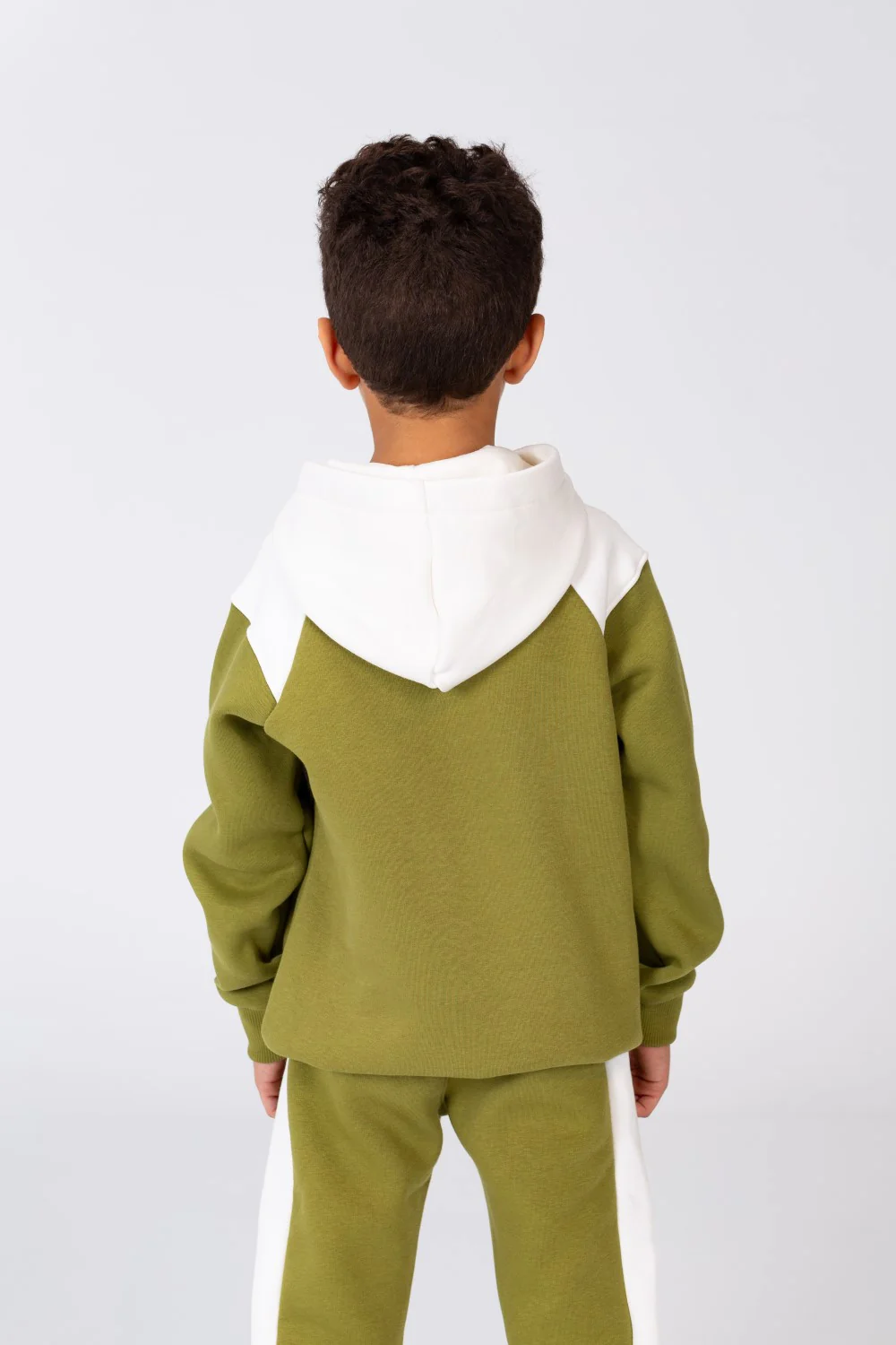 Boy's Winter Training Suit Made Of Two Colors Printed On The Front Made Of Milton Material - Image 10