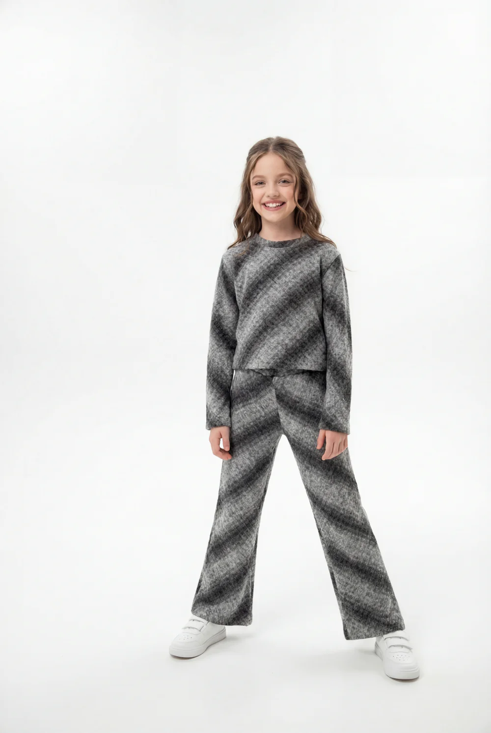Girl’s Textured Knit Co-Ord Set With Bold Diagonal Ombré Stripes Crew Neckline Slim Fit Outfit