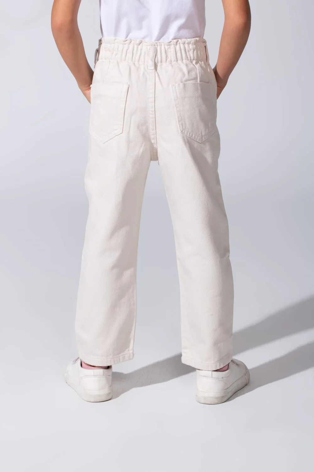 Girl's Boyfriend Gabardine Trousers Pants With Pockets And A Modern Design - Image 2