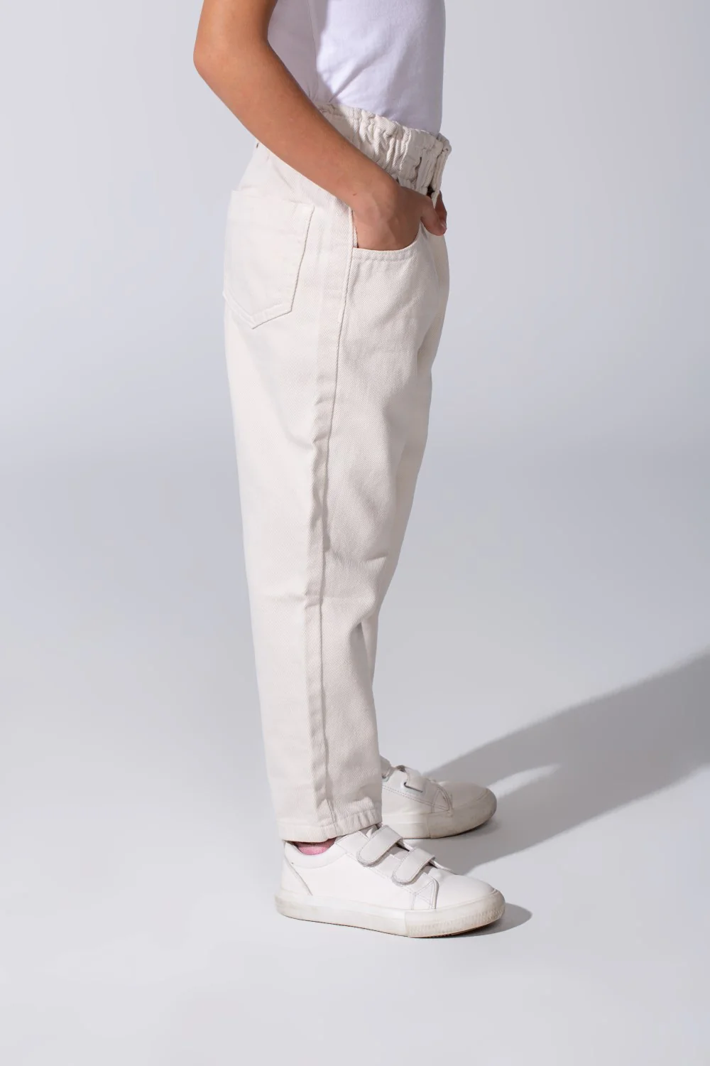 Girl's Boyfriend Gabardine Trousers Pants With Pockets And A Modern Design - Image 3